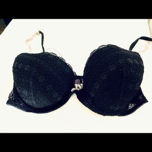 VS BLACK LACE BRA 36C with Pink Bow